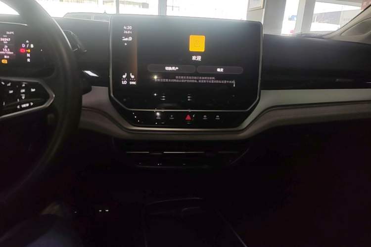 Used Volkswagen ID.6 CROZZ 2022 Long-Range PRO Edition Audio And AC Panel