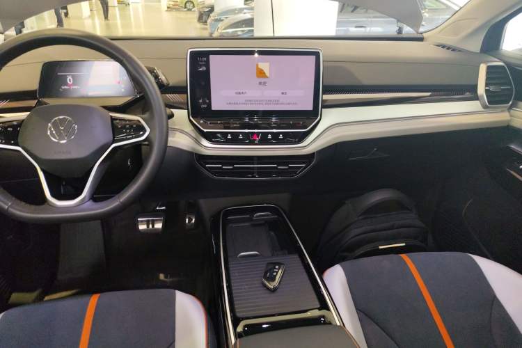 Used Volkswagen ID.6 CROZZ 2022 Long-Range PRO Edition Audio And AC Panel
