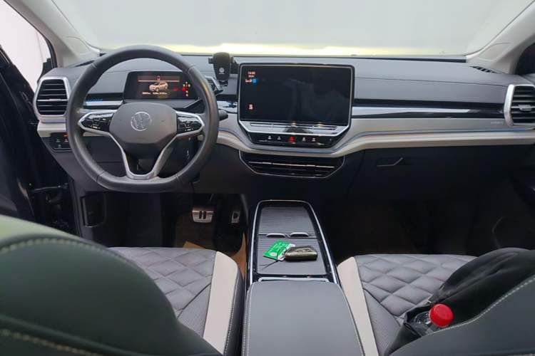 Used Volkswagen ID.6 CROZZ 2022 Long-Range Lite PRO Edition Center Console