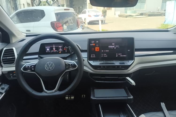 Used Volkswagen ID.6 CROZZ 2022 Long-Range PRO Edition Center Console