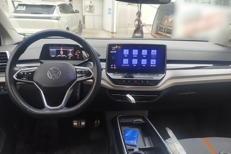 Used Volkswagen ID.6 CROZZ 2022 Long-Range PRO Edition Center Console