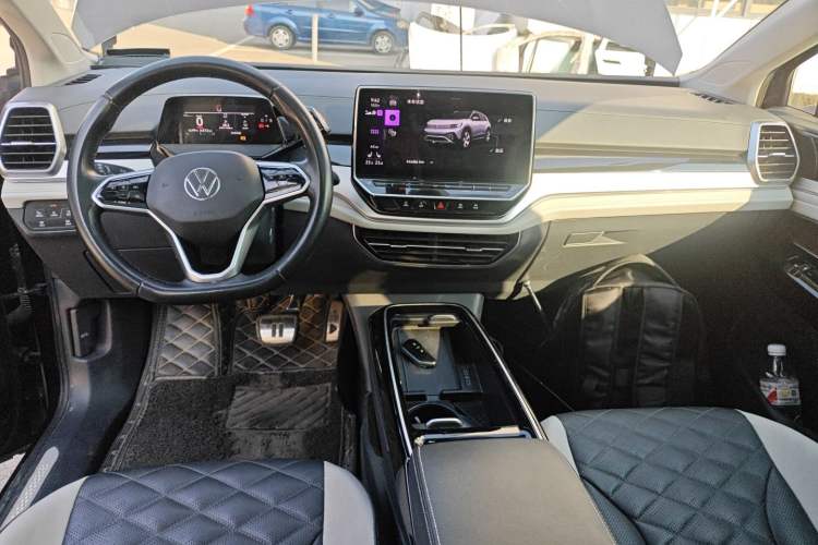 Used Volkswagen ID.6 CROZZ 2022 Long-Range PRO Edition Center Console