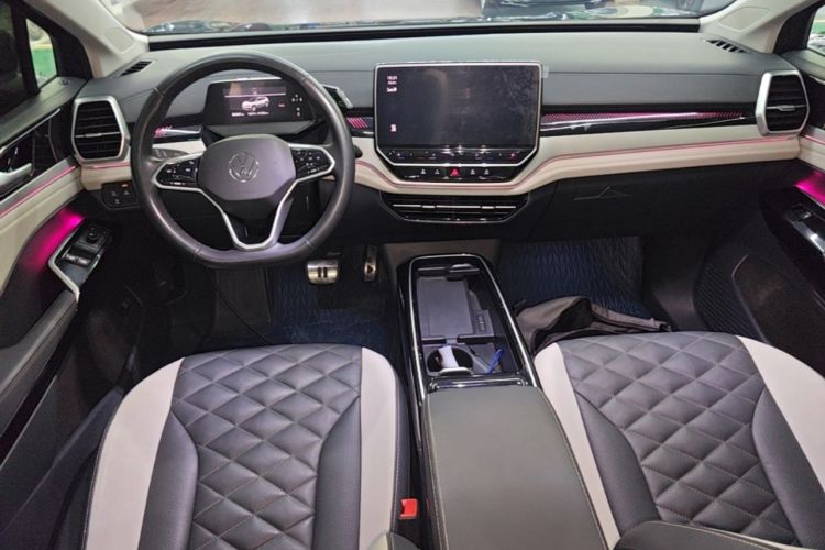 Used Volkswagen ID.6 CROZZ 2022 Long-Range Lite PRO Edition Center Console