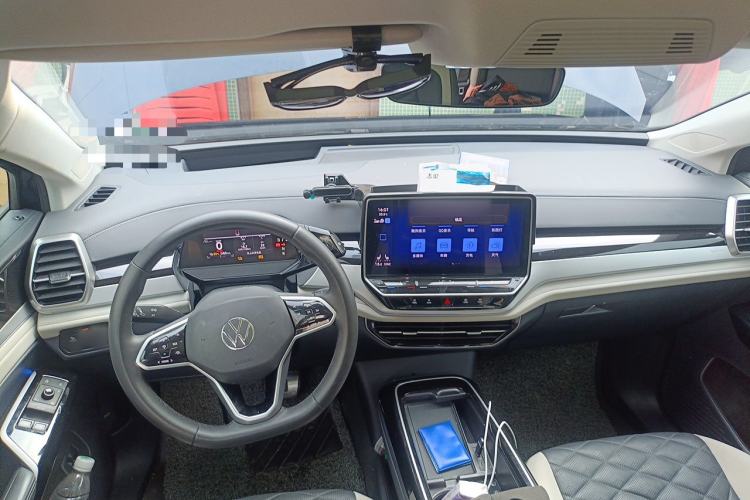 Used Volkswagen ID.6 CROZZ 2022 Long-Range PRO Edition Center Console