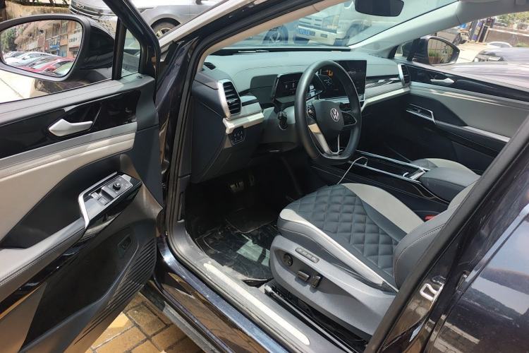 Used Volkswagen ID.6 CROZZ 2022 Long-Range PRO Edition Driver Seat