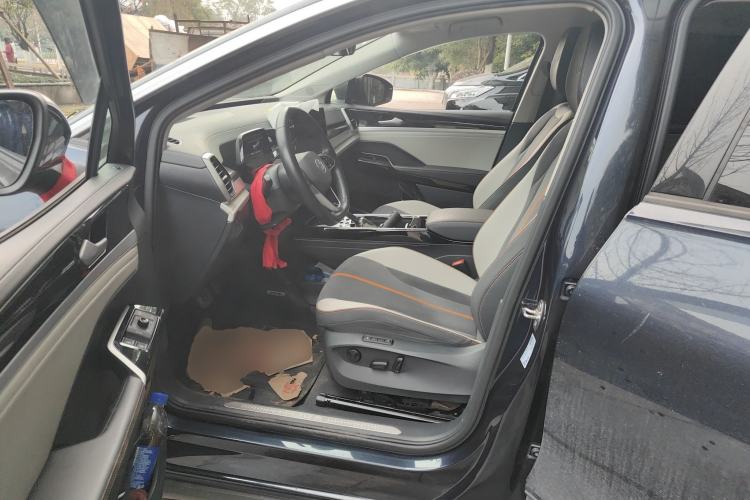 Used Volkswagen ID.6 CROZZ 2022 Long-Range PRO Edition Driver Seat