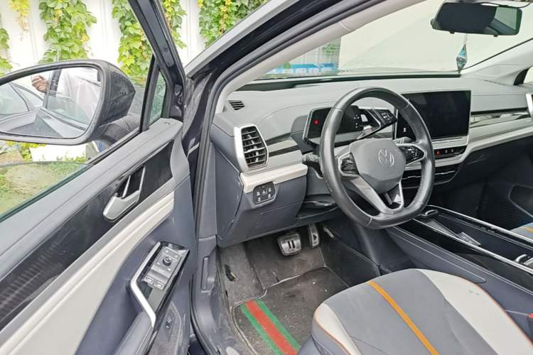 Used Volkswagen ID.6 CROZZ 2022 Long-Range PRO Edition Driver Seat