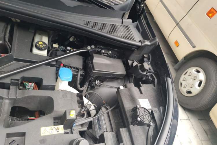 Used Volkswagen ID.6 CROZZ 2022 Long-Range PRO Edition Engine Bay Left