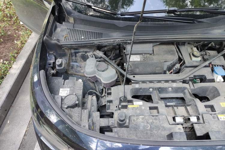 Used Volkswagen ID.6 CROZZ 2022 Long-Range PURE+ Edition Engine Bay Right