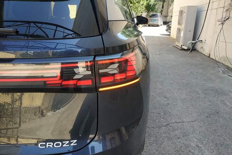 Used Volkswagen ID.6 CROZZ 2022 Long-Range PRO Edition Exterior 6
