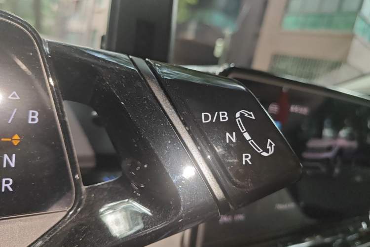 Used Volkswagen ID.6 CROZZ 2022 Long-Range PRO Edition Gear Lever