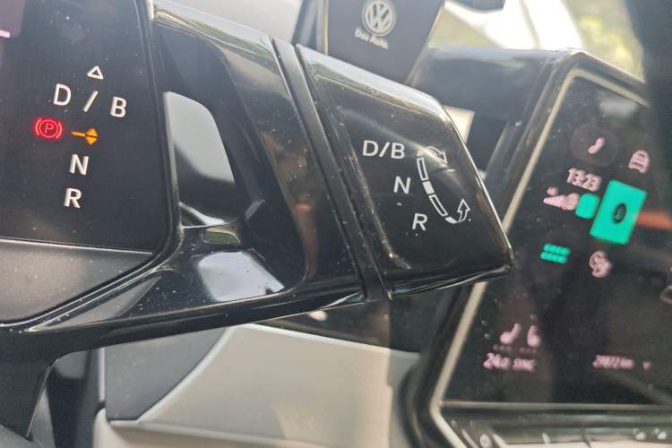 Used Volkswagen ID.6 CROZZ 2022 Long-Range Lite PRO Edition Gear Lever