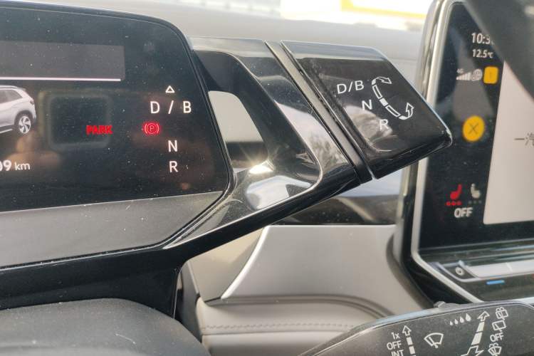Used Volkswagen ID.6 CROZZ 2022 Long-Range PRO Edition Gear Lever