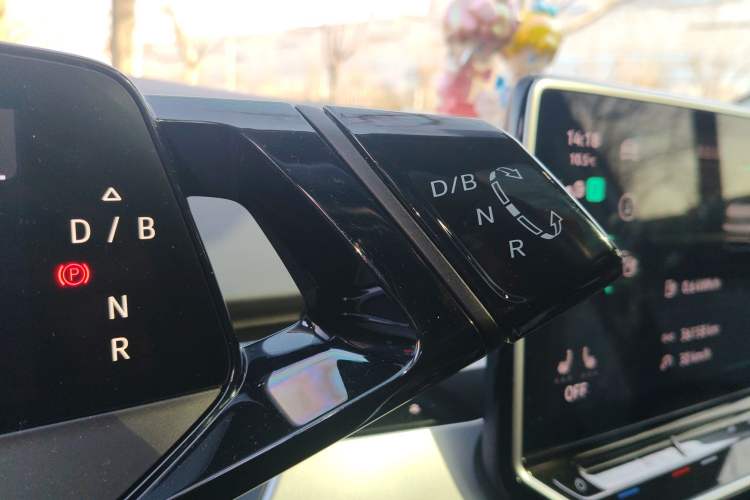 Used Volkswagen ID.6 CROZZ 2022 Long-Range PRO Edition Gear Lever