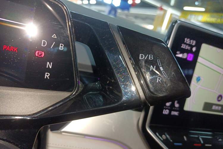 Used Volkswagen ID.6 CROZZ 2022 Long-Range PRO Edition Gear Lever