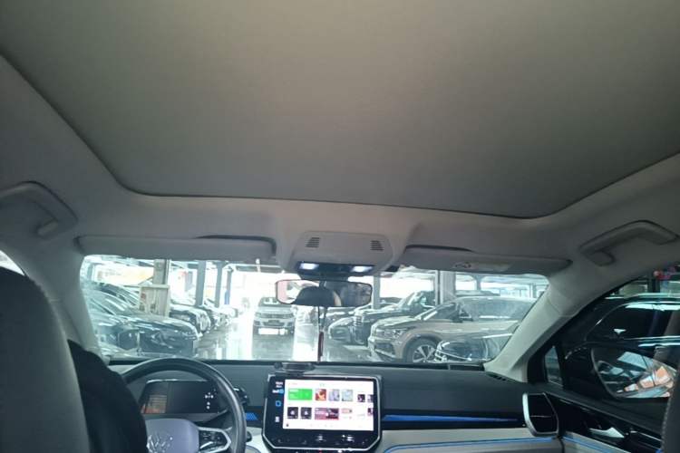 Used Volkswagen ID.6 CROZZ 2022 Long-Range PRO Edition Headliner