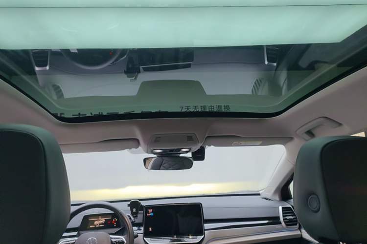 Used Volkswagen ID.6 CROZZ 2022 Long-Range Lite PRO Edition Headliner