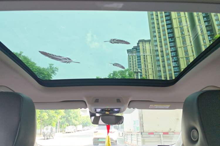 Used Volkswagen ID.6 CROZZ 2022 Long-Range PRO Edition Headliner