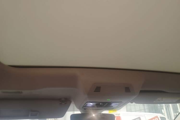 Used Volkswagen ID.6 CROZZ 2022 Long-Range PRO Edition Headliner