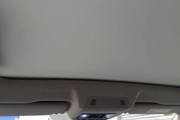 Used Volkswagen ID.6 CROZZ 2022 Long-Range PRO Edition Headliner