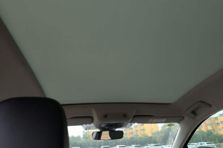 Used Volkswagen ID.6 CROZZ 2022 Long-Range PRO Edition Headliner