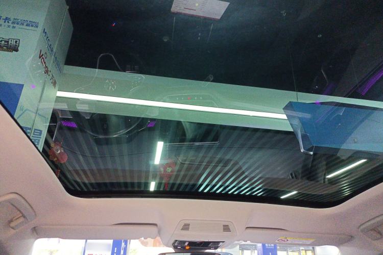 Used Volkswagen ID.6 CROZZ 2022 Long-Range PRO Edition Headliner