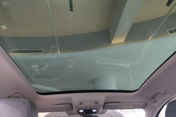 Used Volkswagen ID.6 CROZZ 2022 Long-Range PRO Edition Headliner