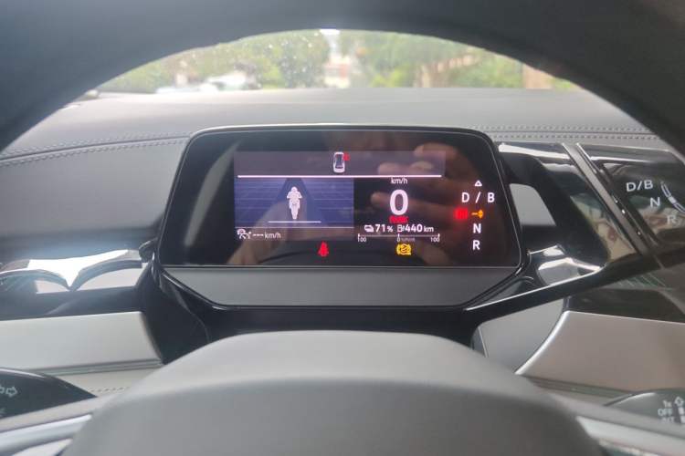 Used Volkswagen ID.6 CROZZ 2022 Long-Range Lite PRO Edition Instrument Cluster