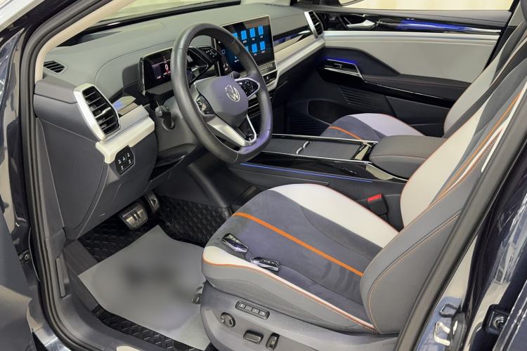Used Volkswagen ID.6 CROZZ 2022 Long-Range PRO Edition Interior 1