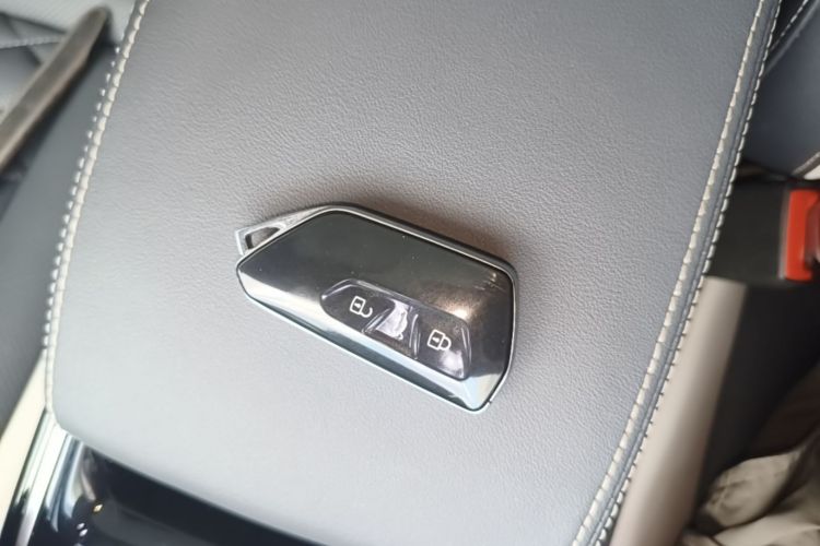 Used Volkswagen ID.6 CROZZ 2022 Long-Range PRO Edition Interior 1