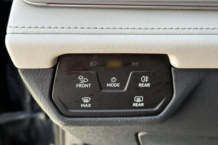 Used Volkswagen ID.6 CROZZ 2022 Long-Range Lite PRO Edition Interior 11