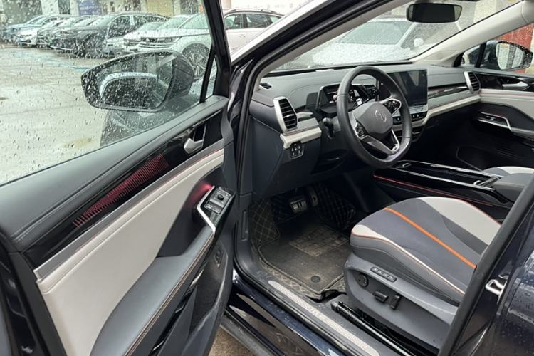 Used Volkswagen ID.6 CROZZ 2022 Long-Range PRO Edition Interior 2