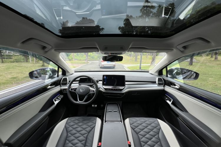 Used Volkswagen ID.6 CROZZ 2022 Long-Range Lite PRO Edition Interior 2