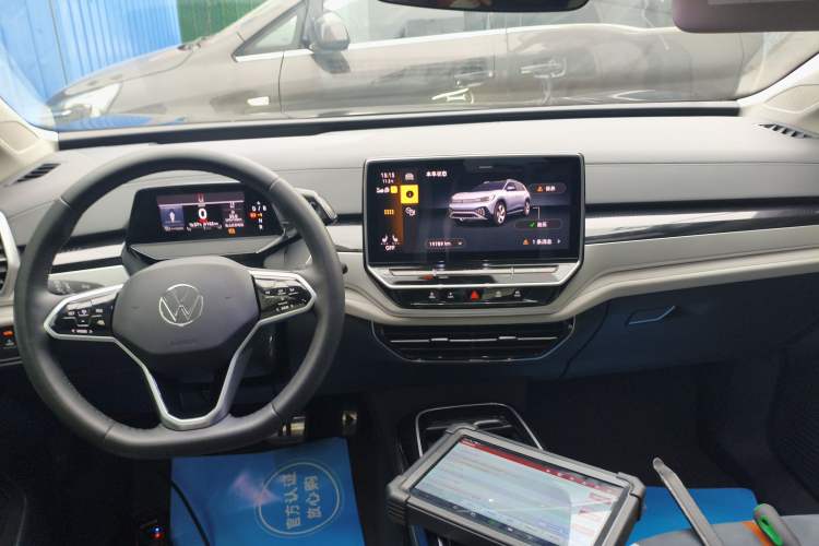 Used Volkswagen ID.6 CROZZ 2022 Long-Range PRO Edition Interior 2