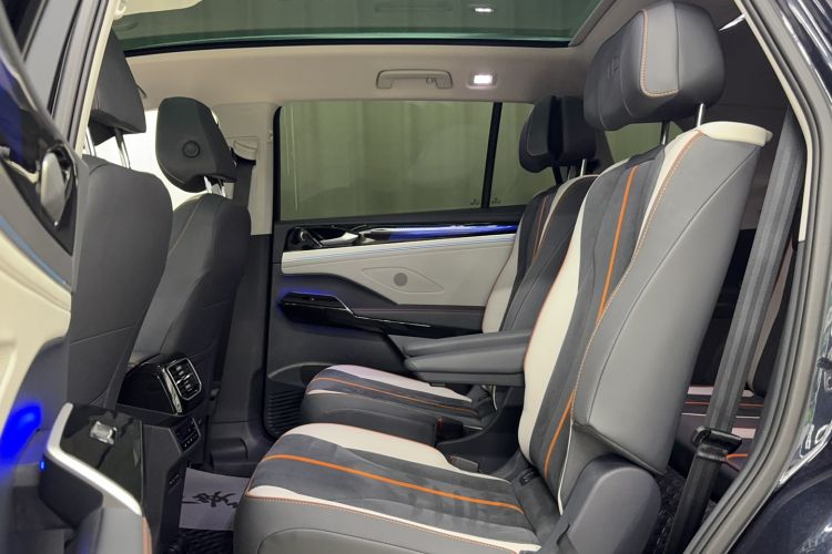 Used Volkswagen ID.6 CROZZ 2022 Long-Range PRO Edition Interior 2