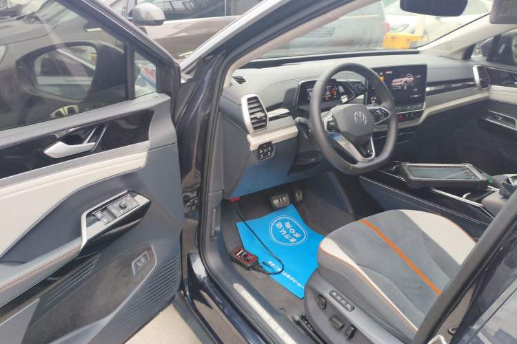 Used Volkswagen ID.6 CROZZ 2022 Long-Range PRO Edition Interior 3