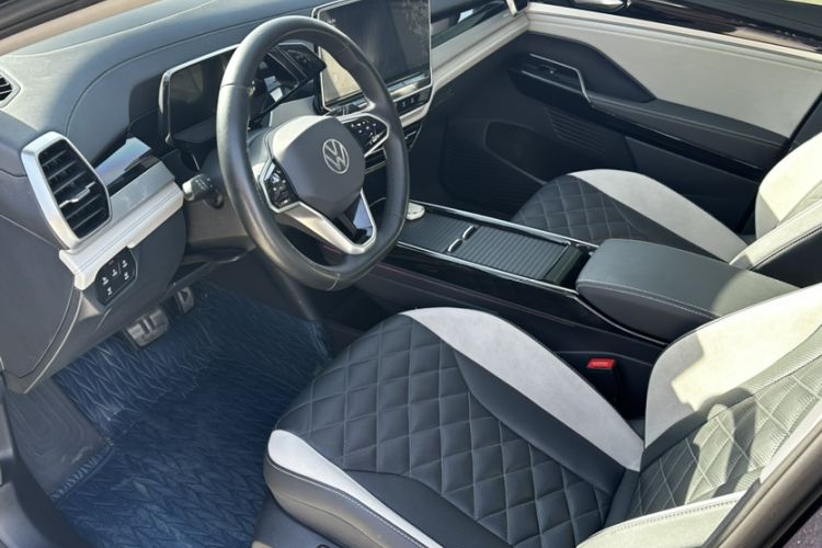 Used Volkswagen ID.6 CROZZ 2022 Long-Range Lite PRO Edition Interior 3