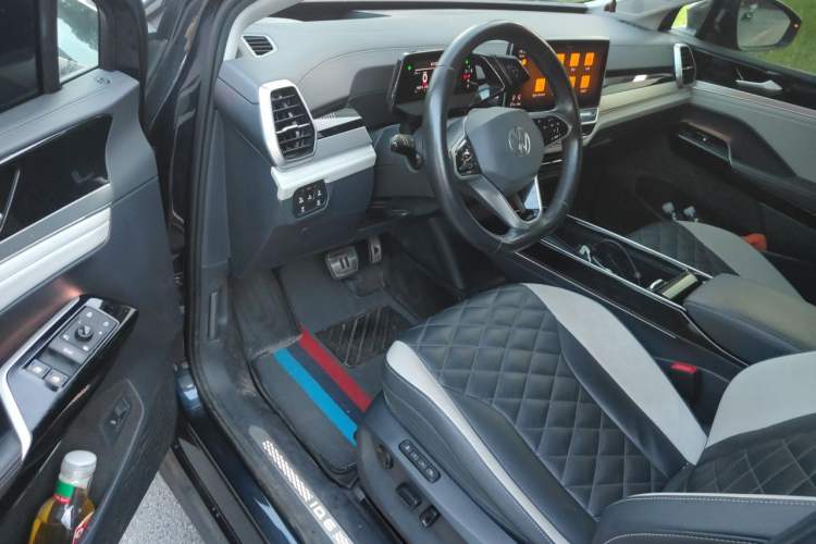 Used Volkswagen ID.6 CROZZ 2022 Long-Range PRO Edition Interior 3