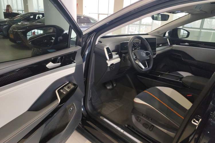 Used Volkswagen ID.6 CROZZ 2022 Long-Range PRO Edition Interior 3