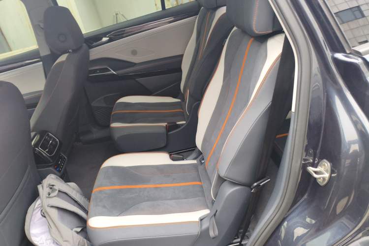 Used Volkswagen ID.6 CROZZ 2022 Long-Range PRO Edition Interior 4