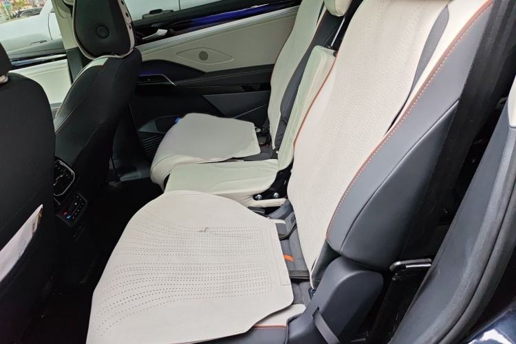 Used Volkswagen ID.6 CROZZ 2022 Long-Range PRO Edition Interior 4