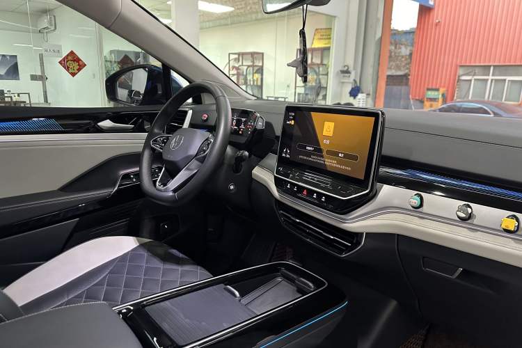 Used Volkswagen ID.6 CROZZ 2022 Long-Range Lite PRO Edition Interior 5