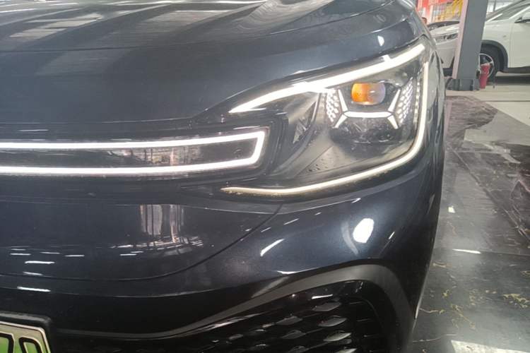 Used Volkswagen ID.6 CROZZ 2022 Long-Range PRO Edition Left Front Headlight