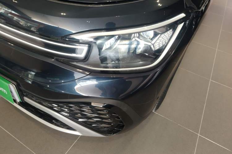Used Volkswagen ID.6 CROZZ 2022 Long-Range PRO Edition Left Front Headlight