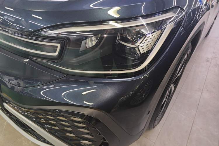 Used Volkswagen ID.6 CROZZ 2022 Long-Range Lite PRO Edition Left Front Headlight