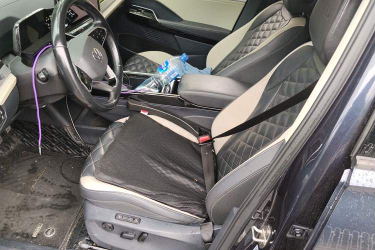 Used Volkswagen ID.6 CROZZ 2022 Long-Range PRO Edition Left Front Seat