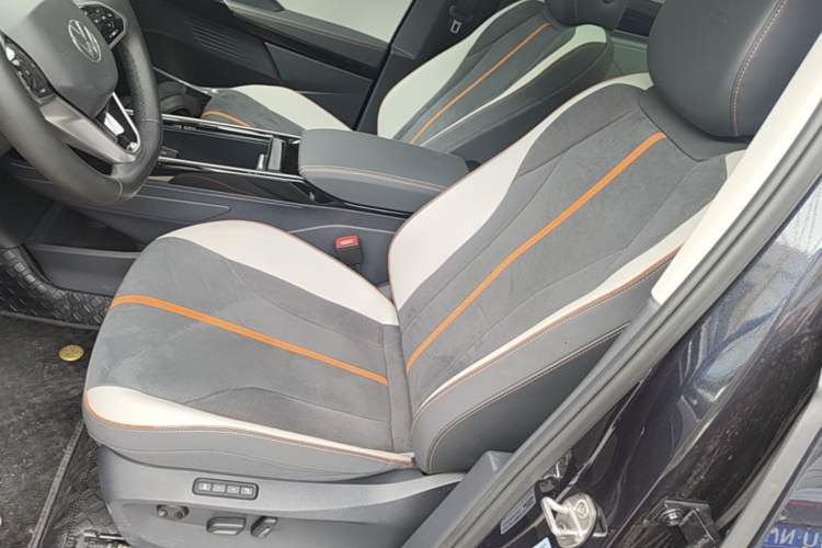 Used Volkswagen ID.6 CROZZ 2022 Long-Range PRO Edition Left Front Seat