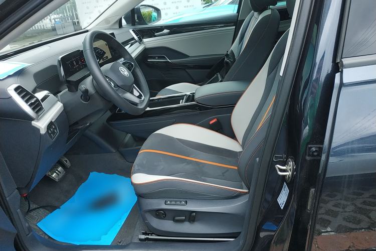 Used Volkswagen ID.6 CROZZ 2022 Long-Range PRO Edition Left Front Seat