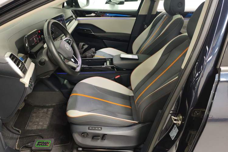 Used Volkswagen ID.6 CROZZ 2022 Long-Range PRO Edition Left Front Seat