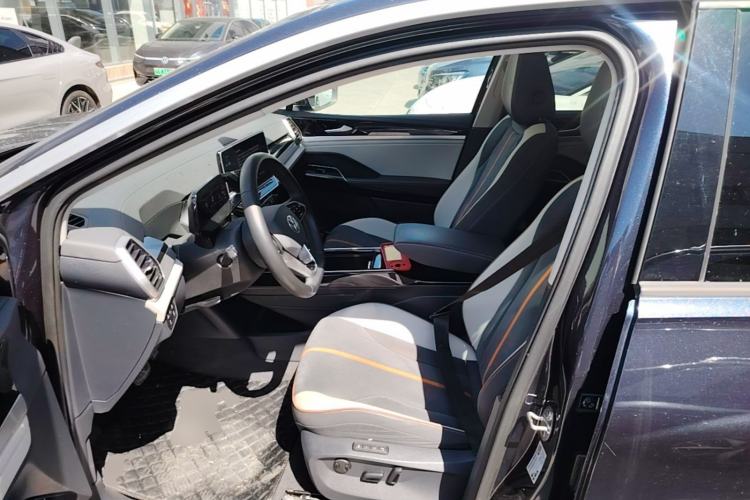 Used Volkswagen ID.6 CROZZ 2022 Long-Range PRO Edition Left Front Seat